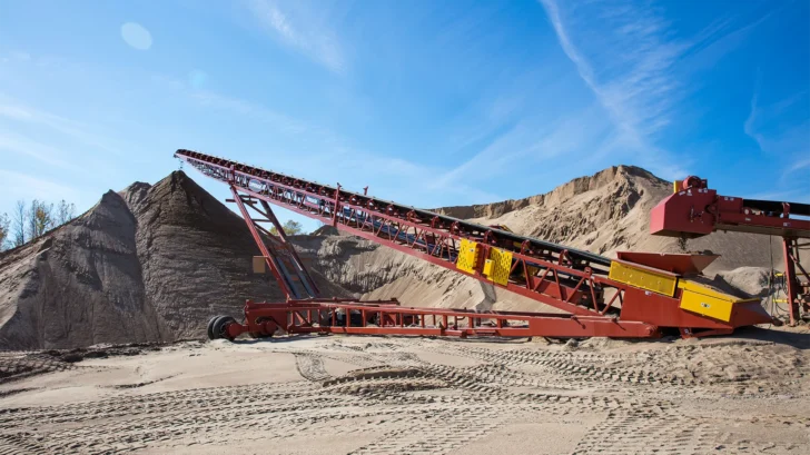 Pinnacle in aggregate stockpiling application