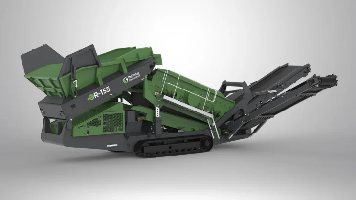Side profile of the McCloskey Environmental ER-155 Screener with extended tail conveyor, access platform, and tracked undercarriage.
