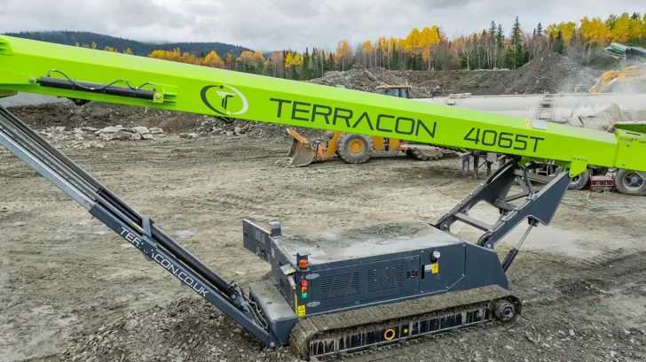 Terracon Conveyor with tracked mobility in quarry operation